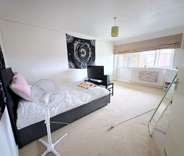 A 2 Bedroom Apartment Instruction to Let in Bexhill-on-Sea - Photo 1