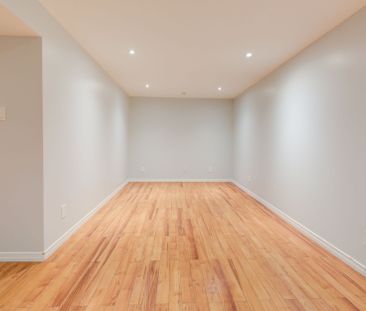 For Lease - 68 Foxglove Crescent, Waterloo, Ontario - Photo 1