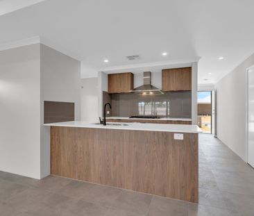 Four Bedroom Home in Whitby - Photo 3