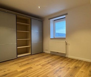 Koppelwoning te huur in Gembloux voor € 1.600 met 4 slaapkamers - Photo 2