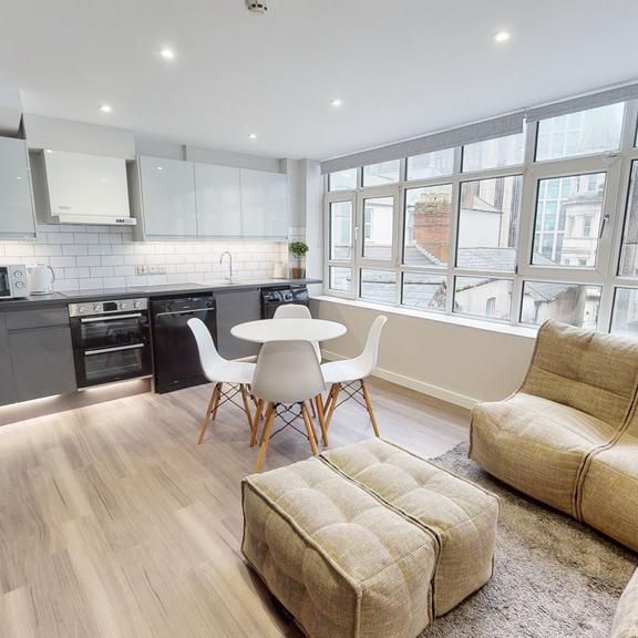6 bedroom flat to rent - Photo 1