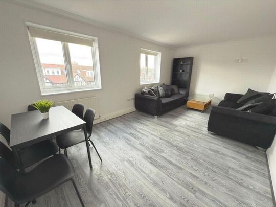 2 bedroom flat to rent - Photo 1