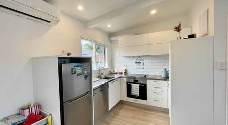 Beautifully presented 1 Bedroom - Photo 5