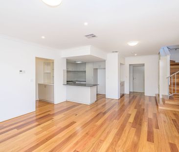 14 Somerset Street, - Photo 1