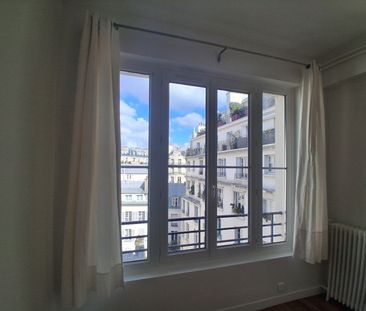 PARIS 6e Rue de Sèvres / Le Bon Marché Studio avec mezzanine Vue dé... - Photo 1