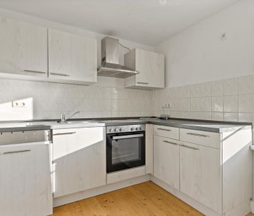 Attraktive Dachgeschosswohnung mit Einbauküche in der nördlichen In... - Photo 3