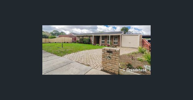 Beautiful 4 Bedroom Home! Walk to Templeton Primary School! - Photo 1