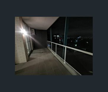 2 bedroom apartment with huge study and fantastic balcony view, onl... - Photo 5