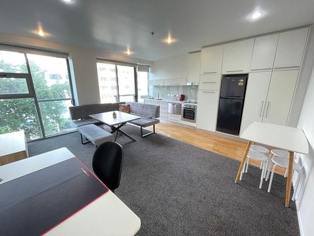 Sleek 1BR Apt in Auckland Central - Photo 5