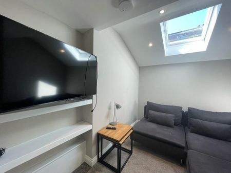 5 bedroom terraced house to rent - Photo 2