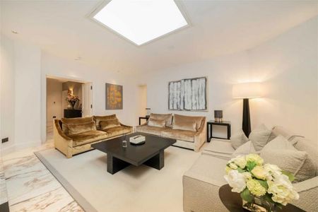 4 bedroom flat to rent - Photo 2