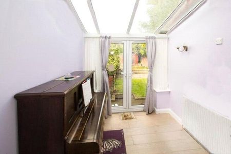 3 bedroom terraced house to rent - Photo 2