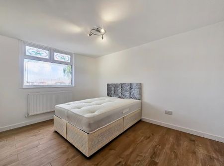 5 bedroom terraced house to rent - Photo 2