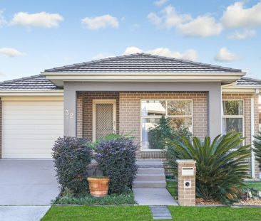 NEAT & TIDY THREE BEDROOM HOME IN GREAT LOCATION! - Photo 5