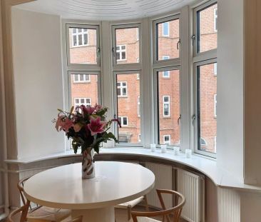 Indbydende lejlighed med klassiske detaljer i Aalborg - Foto 3