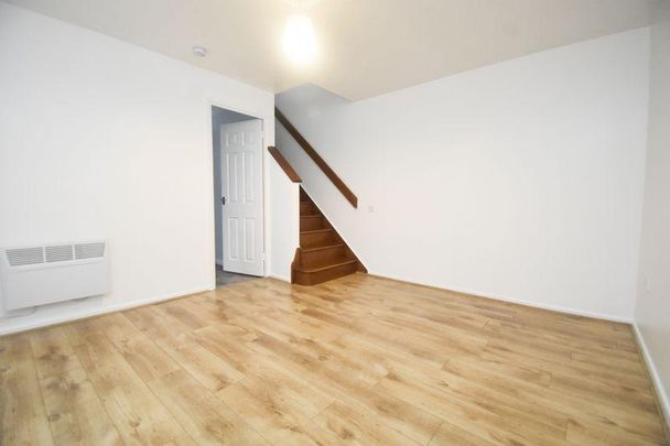 1 bedroom semi-detached house to rent - Photo 1