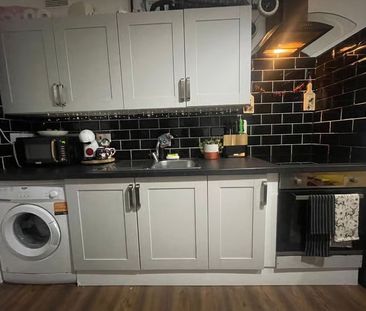 Studio Flat, Woodhill, SE18 - Photo 3
