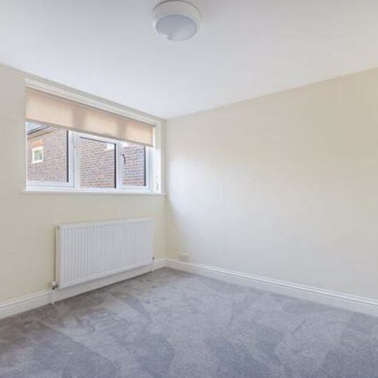 Headley Road Grayshott, Hindhead - 2 bedrooms Property for lettings - Seymours - Photo 1