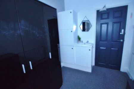 Student Accommodation, 90 Portland Street, Lincoln, Lincolnshire, LN5 7LB, United Kingdom - Photo 2