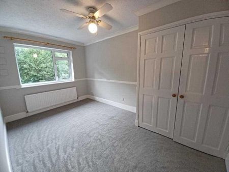 3 bedroom terraced house to rent - Photo 3