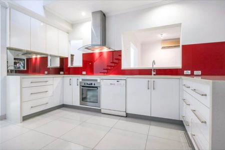 Stuart Park - Photo 3