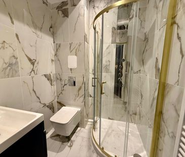 Flat to rent on - Photo 2