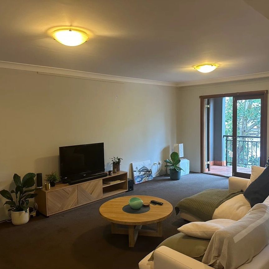 Alexandria - Photo 1