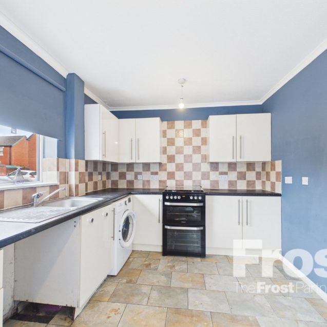 Kilross Road, Feltham, Middlesex,TW14 - Photo 1