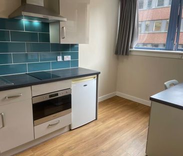 Studio Flat, Bath Street, G2 - Photo 3