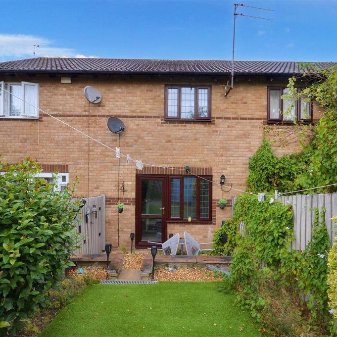 2 bedroom terraced house to rent - Photo 1