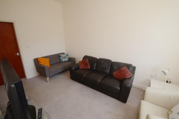 6 bedroom detached house to rent - Photo 1