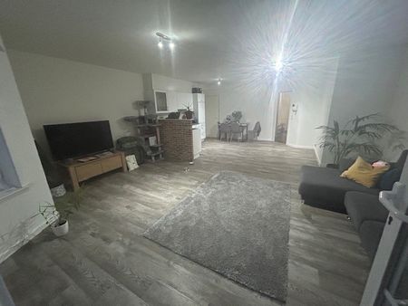 Ruim appartement met 2 slaapkamers te Ledegem - Photo 4