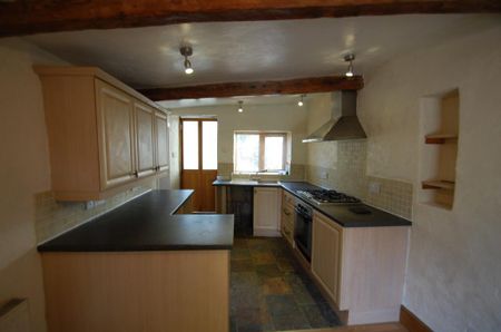 2 bedroom terraced house to rent - Photo 2