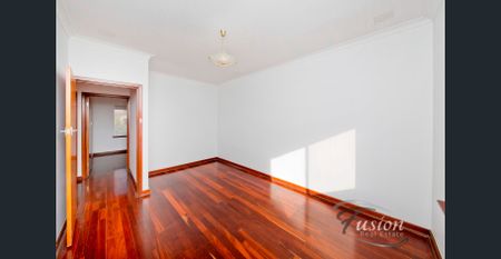 Character Home in Central Location - Photo 5