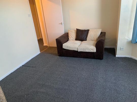 1 bedroom ground floor flat to rent - Photo 1
