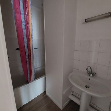 Location Appartement 5 pièces 81m² DIEPPE 76200 - Photo 4