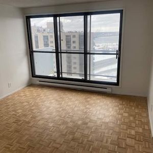 Spacieux appartement 4 ½ - 99 Place Charles-Lemoyne - Photo 2