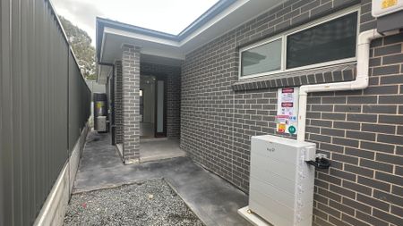 Brand New Two Bedroom Granny Flat - Low Maintenance - Photo 5