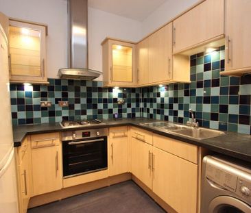 2 bedroom flat to rent - Photo 6