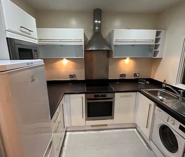 2 Bed Flat, Oceana Boulevard, SO14 - Photo 6