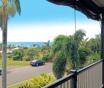 4 BEDROOM FAMILY HOME ON MEIKLEVILLE HILL! - Photo 3