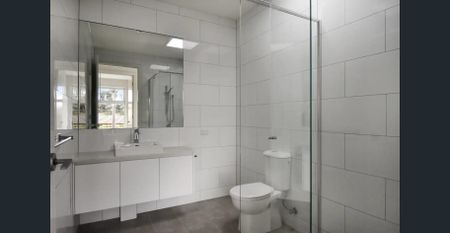 Modern two bedroom townhouse - Photo 5