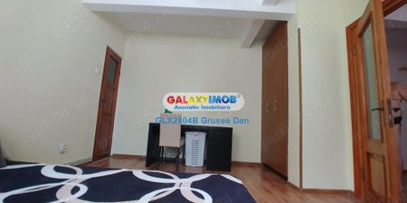 cutitul de argint | 2cam 53mp spatios etaj 4 1980 AC balcon metrou - Fotografie 2