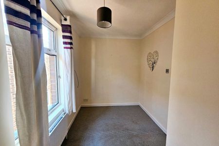 St Monica Road - Photo 3