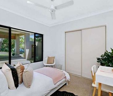 Family Home with Space, Solar & Side Access - Photo 4