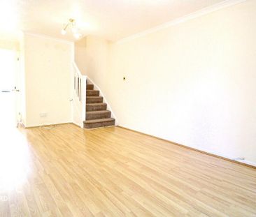 2 bedroom end of terrace house to rent - Photo 2