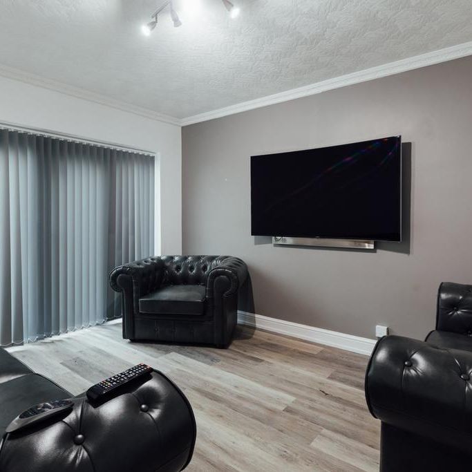 6 bedroom house to rent - Photo 1