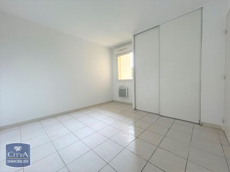 Location Appartement 2 pièces 48m² SORGUES 84700 - Photo 3