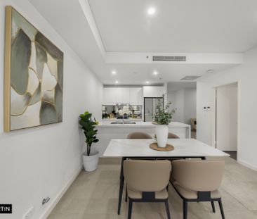 MGM MARTIN – OVERSIZED ONE BEDROOM + STUDY APARTMENT - Photo 5