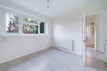 2 bedroom maisonette to rent - Photo 2